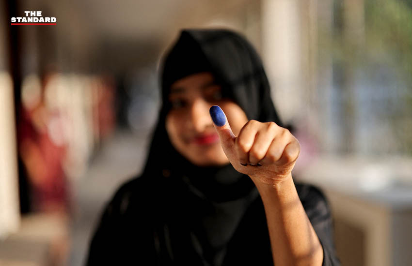 ภาพประชาชน บังกลาเทศ ต่อแถวใช้สิทธิเลือกตั้งครั้งแรก หลังการประท้วงของ Gen Z โค่นผู้นำเผด็จการ 5