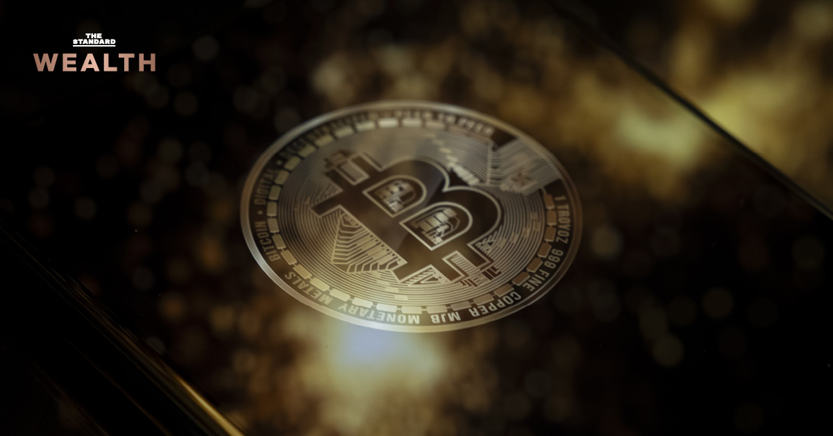 ภาพประกอบแสดงกราฟราคา Bitcoin ที่ปรับตัวลดลงอย่างรุนแรง