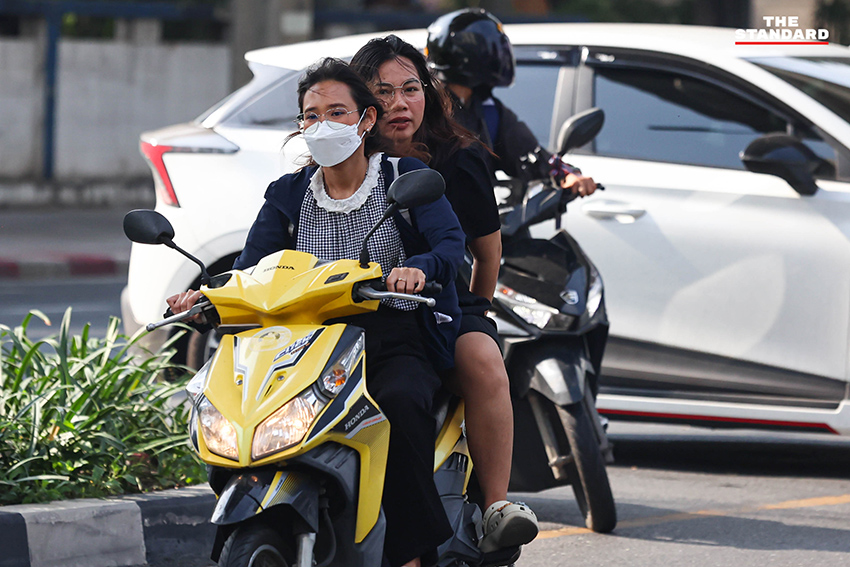 ฝุ่น PM 2.5 ปกคลุมกรุงเทพฯ เกินมาตรฐาน 46 พื้นที่ ระดับสีส้มเริ่มกระทบสุขภาพ 10