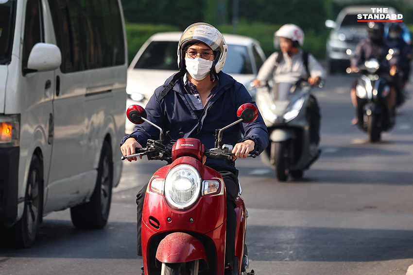 ฝุ่น PM 2.5 ปกคลุมกรุงเทพฯ เกินมาตรฐาน 46 พื้นที่ ระดับสีส้มเริ่มกระทบสุขภาพ 6
