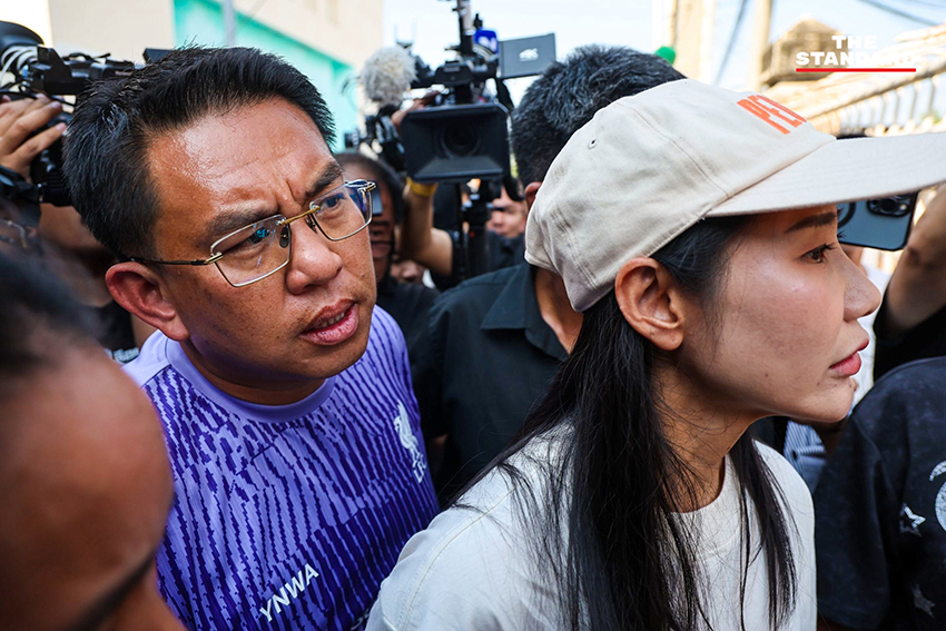 ประชาชนรวมตัวประท้วงเรียกร้องให้นับคะแนนใหม่ที่หน่วยเลือกตั้ง สส. ชลบุรี เขต 1 1