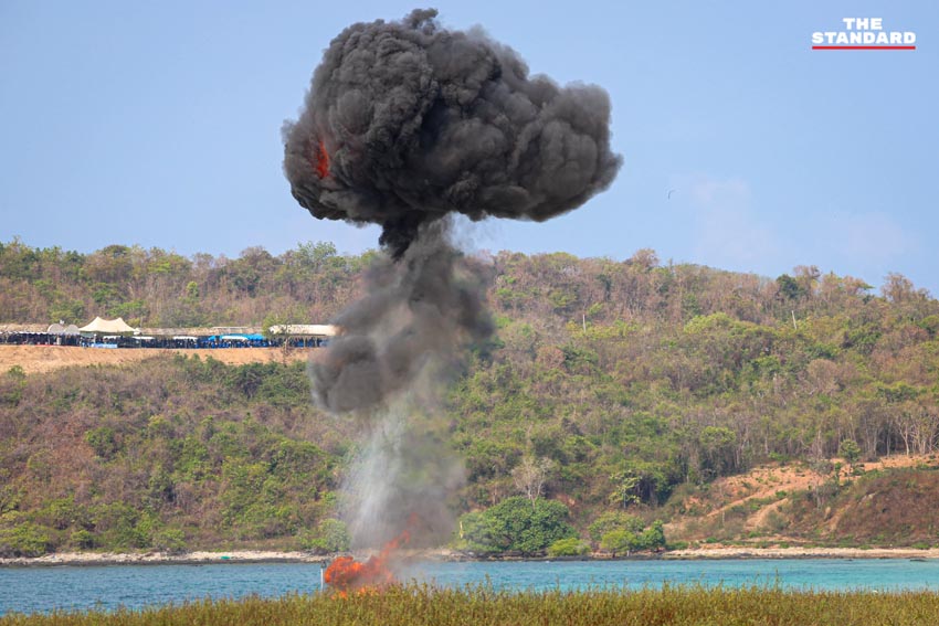 ภาพการฝึกยุทธวิธีสะเทินน้ำสะเทินบกในการฝึก Cobra Gold 2026 ที่หาดยาว ชลบุรี โดยกองทัพไทย สหรัฐฯ เกาหลีใต้ และสิงคโปร์ 10