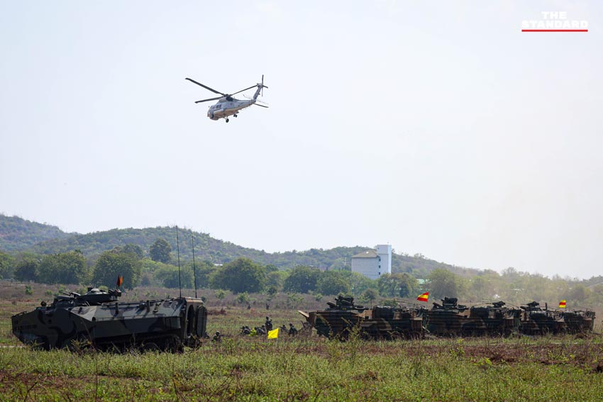 ภาพการฝึกยุทธวิธีสะเทินน้ำสะเทินบกในการฝึก Cobra Gold 2026 ที่หาดยาว ชลบุรี โดยกองทัพไทย สหรัฐฯ เกาหลีใต้ และสิงคโปร์ 14