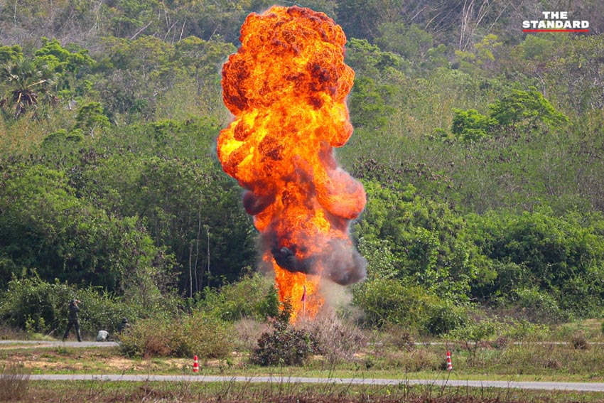 ภาพการฝึกยุทธวิธีสะเทินน้ำสะเทินบกในการฝึก Cobra Gold 2026 ที่หาดยาว ชลบุรี โดยกองทัพไทย สหรัฐฯ เกาหลีใต้ และสิงคโปร์ 2