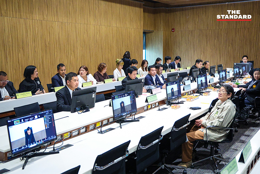 ภาพบรรยากาศการประชุมคณะกรรมาธิการพัฒนาการเมืองฯ วุฒิสภา เชิญกลุ่มนับใหม่ OK นะ ชลบุรี เขต 1 ชี้แจงกรณีถูก กกต. แจ้งความ 13