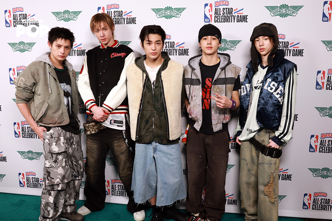 ภาพวง CORTIS แสดงบนเวทีในงาน NBA All-Star Celebrity Game 2