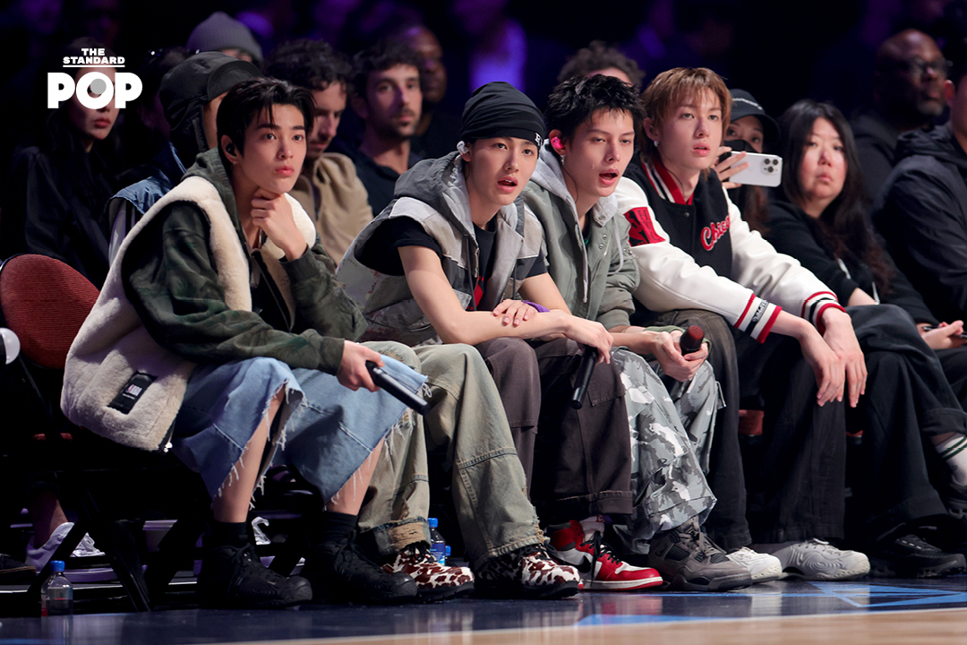 ภาพวง CORTIS แสดงบนเวทีในงาน NBA All-Star Celebrity Game 7