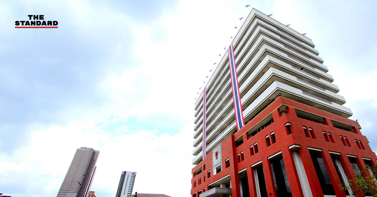 ภาพข่าว ศาลปกครองกลาง ยกฟ้องคดี 4 บอร์ด กสทช. กรณีไม่แต่งตั้ง ไตรรัตน์ วิริยะศิริกุล เป็นเลขาธิการ