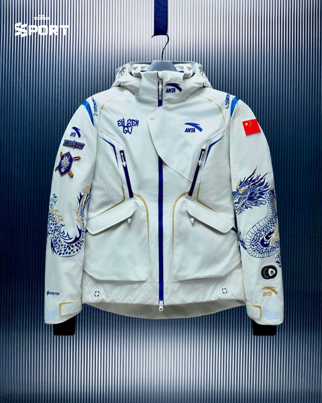 Eileen Gu นักฟรีสไตล์สกีในชุดแข่งลายครามจีน พร้อม Labubu เตรียมสำหรับโอลิมปิกฤดูหนาว 2026 1