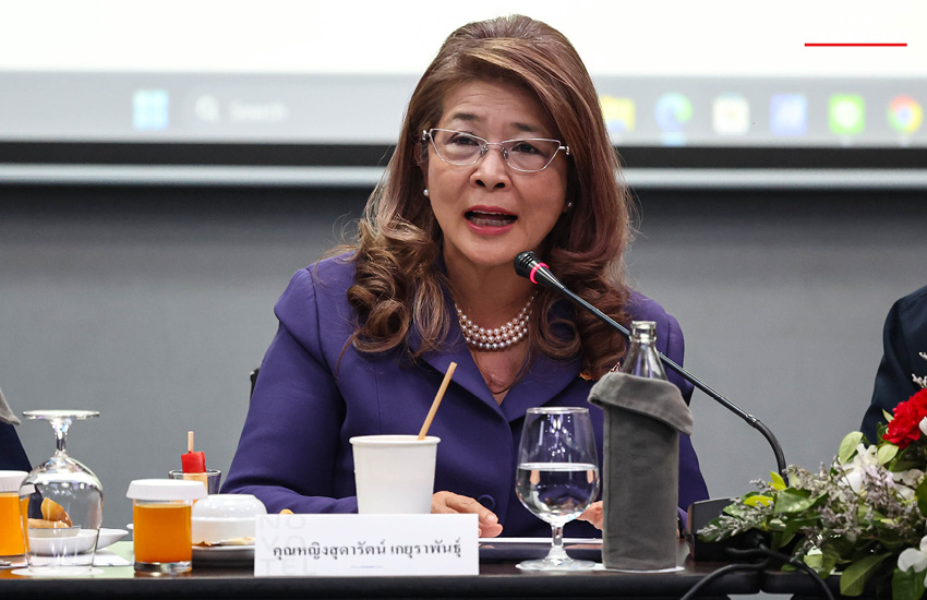 สมชัย ศรีสุทธิยากร และภาคประชาชนสาธิตการเลือกตั้งจำลอง เพื่อตรวจสอบบัตรเลือกตั้งที่มีบาร์โค้ดว่าไม่เป็นความลับ 4