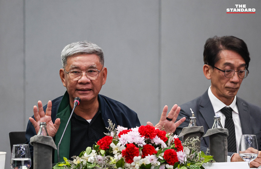 สมชัย ศรีสุทธิยากร และภาคประชาชนสาธิตการเลือกตั้งจำลอง เพื่อตรวจสอบบัตรเลือกตั้งที่มีบาร์โค้ดว่าไม่เป็นความลับ 5