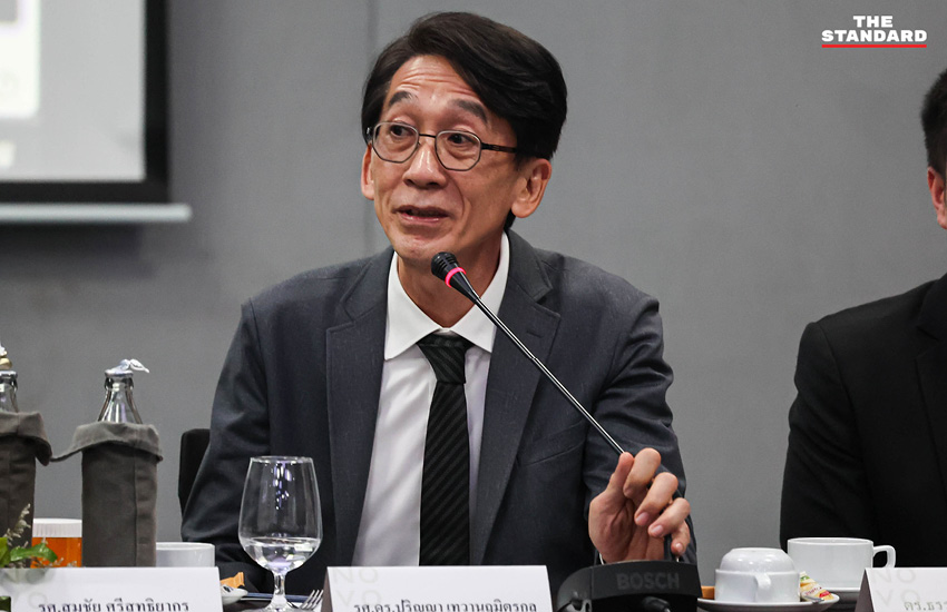 สมชัย ศรีสุทธิยากร และภาคประชาชนสาธิตการเลือกตั้งจำลอง เพื่อตรวจสอบบัตรเลือกตั้งที่มีบาร์โค้ดว่าไม่เป็นความลับ 7