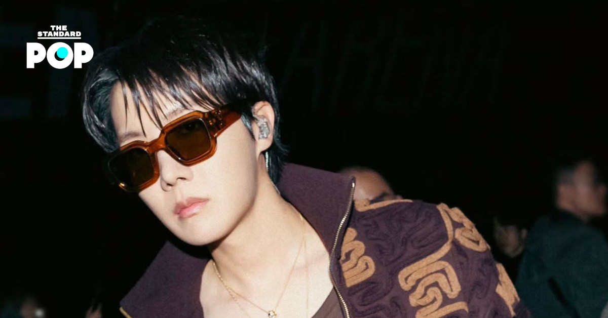 ภาพ j-hope สมาชิกวง BTS ซึ่งบริจาคเงินเพื่อสนับสนุนทุนการศึกษา