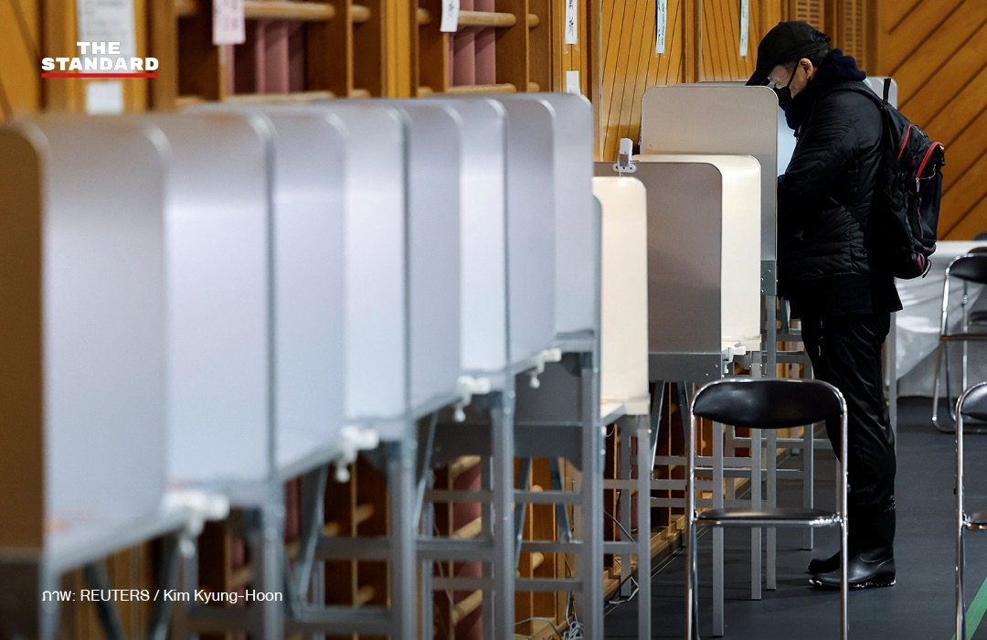 ชาวญี่ปุ่น แห่ใช้สิทธิเลือกตั้ง สส. ท่ามกลางหิมะตกหนักเป็นประวัติการณ์ 5