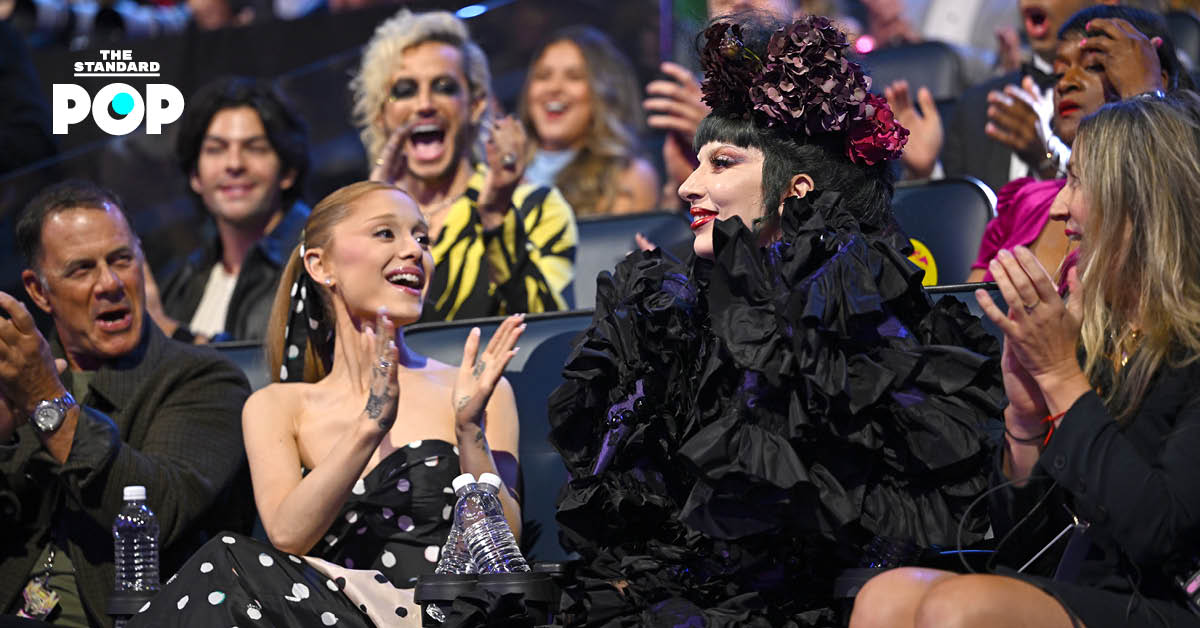 Lady Gaga และ Ariana Grande ในงานประกาศผลรางวัล Grammy Awards