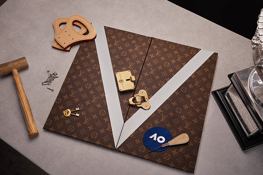 หีบถ้วยรางวัล Louis Vuitton สำหรับการแข่งขัน Australian Open ที่เผยดีเทลการรังสรรค์อันประณีต 2