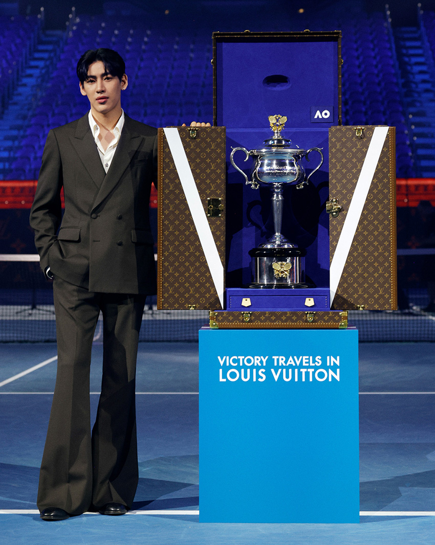 หีบถ้วยรางวัล Louis Vuitton สำหรับการแข่งขัน Australian Open ที่เผยดีเทลการรังสรรค์อันประณีต 7