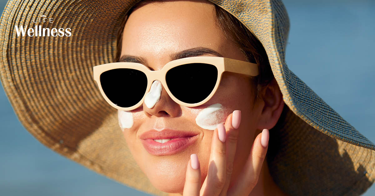 ผลิตภัณฑ์กันแดดหลากหลายแบรนด์สำหรับผิวหน้าและผิวกาย พร้อมคุณสมบัติปกป้องและบำรุง