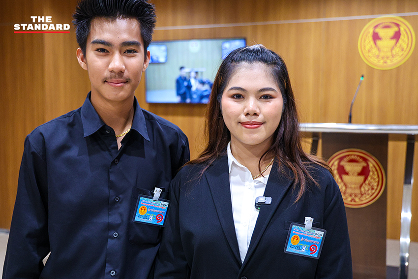 สว. นันทนา และ ทนายอั๋น พร้อมตัวแทนภาคประชาชน ยื่นหนังสือต่อศาลรัฐธรรมนูญ 1