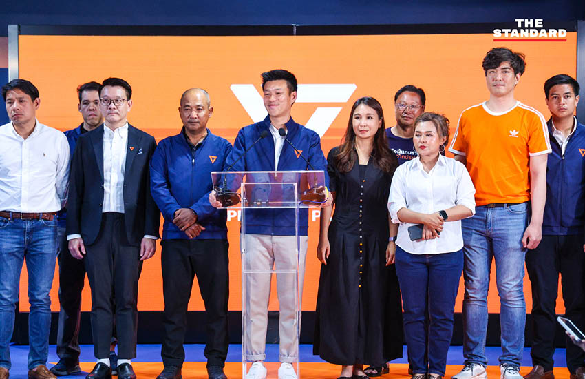 ณัฐพงษ์ เรืองปัญญาวุฒิ หัวหน้าพรรคประชาชน แถลงยอมรับผลเลือกตั้ง พร้อมเป็นฝ่ายค้าน 11