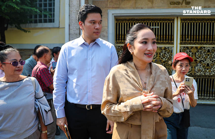 แพทองธาร ชินวัตร พร้อมสามีและครอบครัว เข้าเยี่ยม ทักษิณ ชินวัตร อดีตนายกรัฐมนตรี ที่เรือนจำกลางคลองเปรม 3