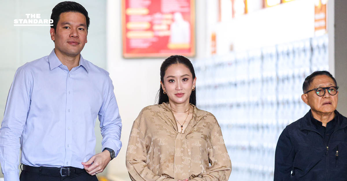 แพทองธาร ชินวัตร พร้อมสามีและครอบครัว เข้าเยี่ยม ทักษิณ ชินวัตร อดีตนายกรัฐมนตรี ที่เรือนจำกลางคลองเปรม