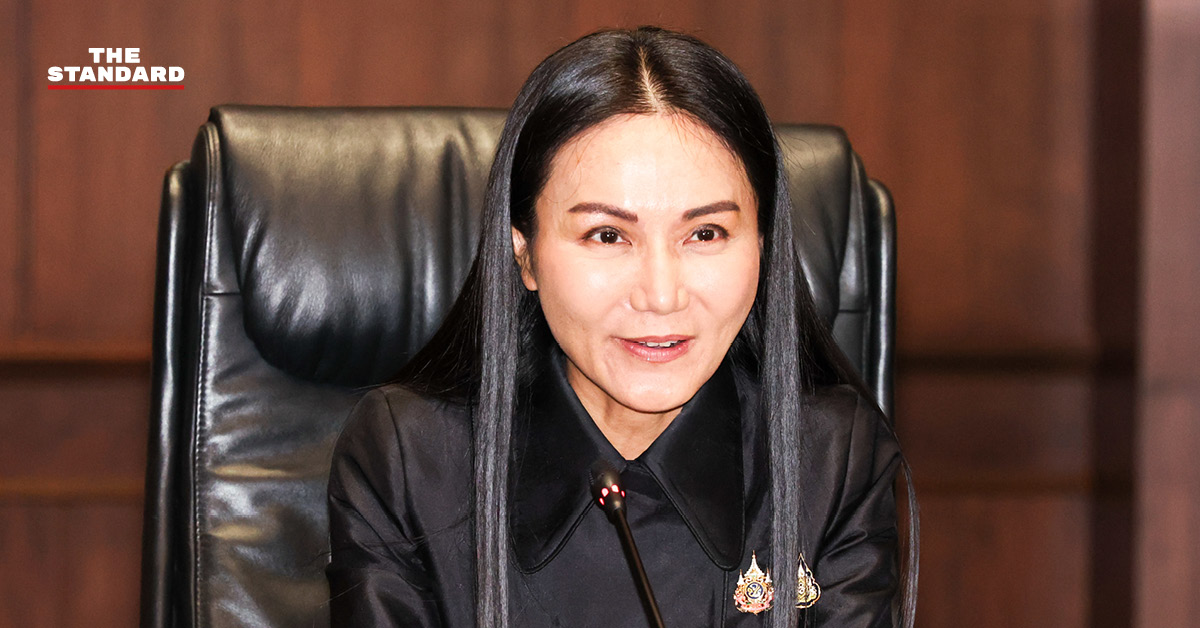 กระทรวงศึกษาธิการสั่งปิดโรงเรียน 20 แห่งในปทุมธานี เพื่อความปลอดภัยจากกรณีคนร้ายพกปืน