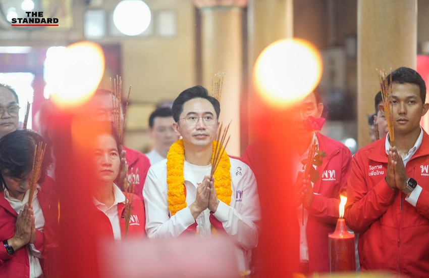 แกนนำพรรคเพื่อไทยขึ้นรถแห่หาเสียงวันสุดท้ายในพื้นที่สมุทรปราการและกรุงเทพฯ ก่อนการเลือกตั้ง 8 กุมภาพันธ์ 6