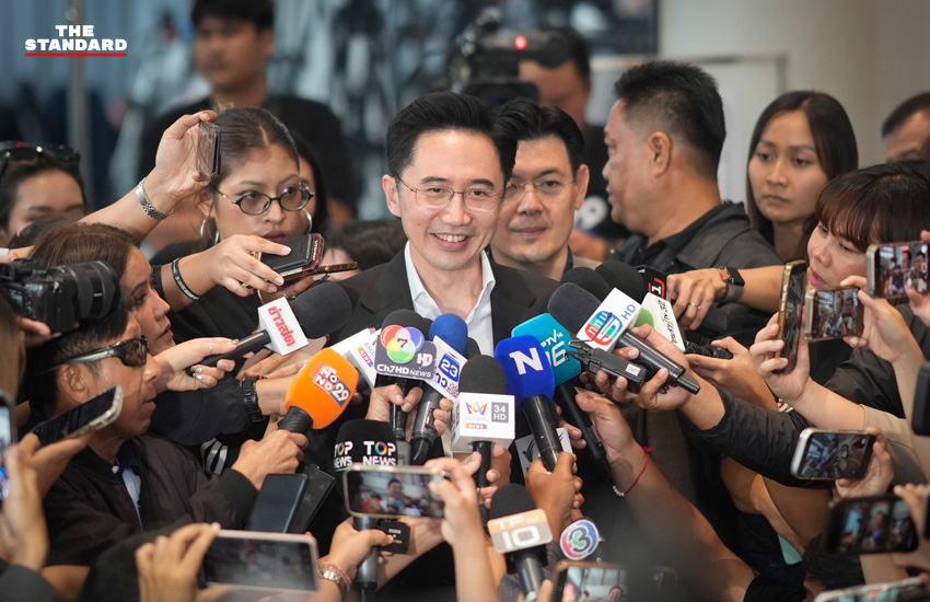 แกนนำพรรคเพื่อไทยทยอยเดินทางเข้าที่ทำการพรรค หลังปิดหีบเลือกตั้ง 5