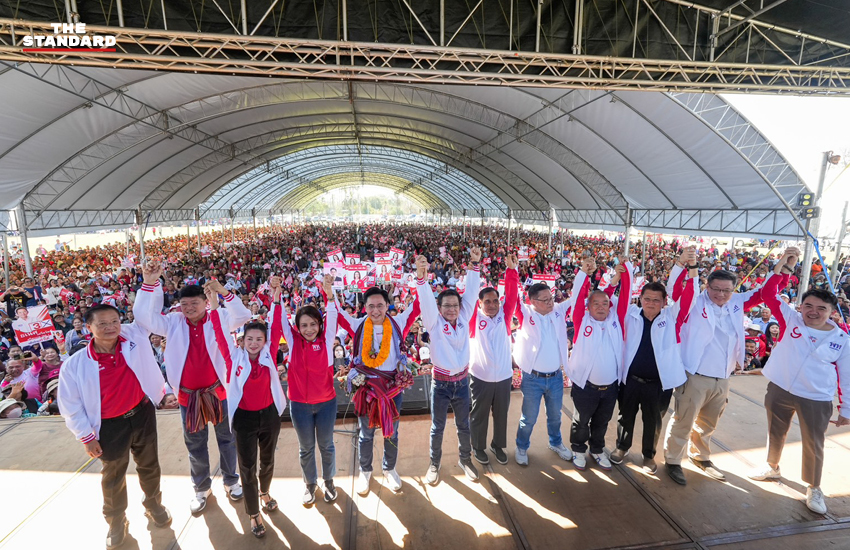 ศ.ดร.ยศชนัน วงศ์สวัสดิ์ และณัฐวุฒิ ใสยเกื้อ หาเสียงพรรคเพื่อไทยที่จังหวัดศรีสะเกษ 6