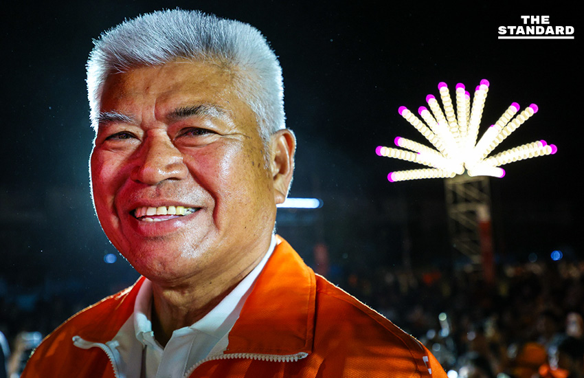 พิธา ลิ้มเจริญรัตน์ และ ณัฐพงษ์ เรืองปัญญาวุฒิ ปราศรัยบนเวทีใหญ่ในจังหวัดสุพรรณบุรี 13