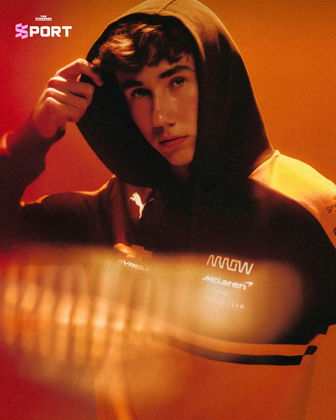 คอลเล็กชันเสื้อผ้า PUMA x McLaren Race Louder ดีไซน์เรโทร 4