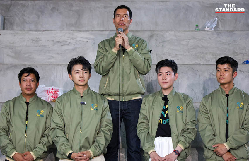 เจษฎ์ โทณะวณิก แคนดิเดตนายกรัฐมนตรีพรรครักชาติ พร้อมผู้สมัคร สส. ลงพื้นที่สนามแบดมินตันเทศบาลเมืองชลบุรี จังหวัดชลบุรี 5