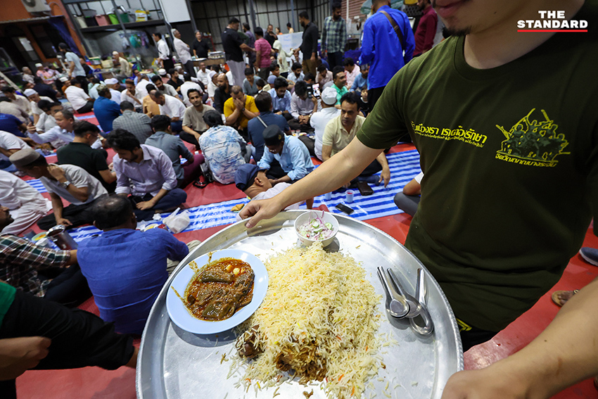 ภาพบรรยากาศวันแรกของการถือศีลอดเดือนรอมฎอน 2569 ที่ มัสยิดฮารูณ ย่านบางรัก 7