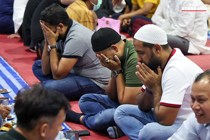 ภาพบรรยากาศวันแรกของการถือศีลอดเดือนรอมฎอน 2569 ที่ มัสยิดฮารูณ ย่านบางรัก 9