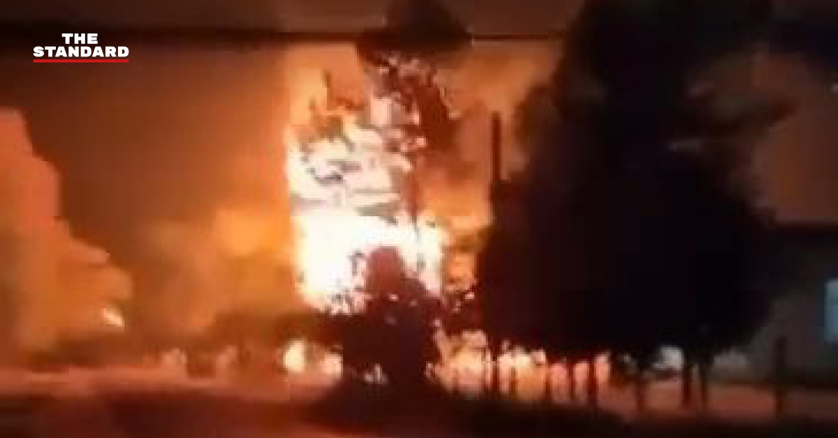 ทหารกองทัพบก ระดมกำลังเข้าควบคุมเหตุเพลิงไหม้คลังกระสุน กก.ตชด.21 ที่จังหวัดสุรินทร์