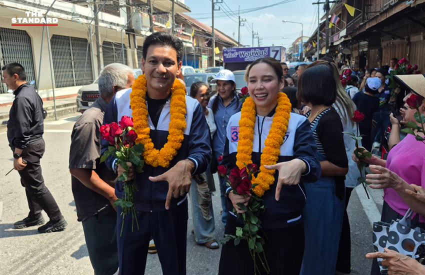 ซาบีดา ไทยเศรษฐ์ และ มนัญญา ไทยเศรษฐ์ ลงพื้นที่ช่วย พงษ์พันธ์ เผ่าประทาน ผู้สมัคร สส.พรรคภูมิใจไทย หาเสียงในจังหวัดประจวบคีรีขันธ์ 1