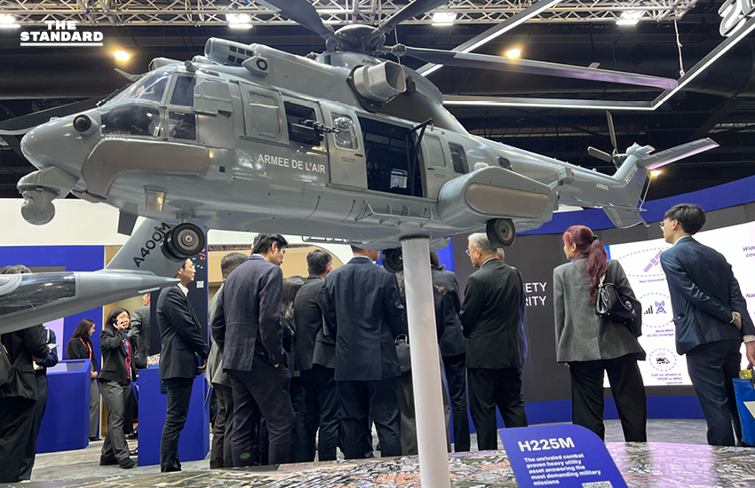 ภาพบรรยากาศงานแสดงเทคโนโลยีการบินและการป้องกันประเทศที่ Singapore Airshow 2026 พร้อมเครื่องบินรบและเฮลิคอปเตอร์จัดแสดง 4