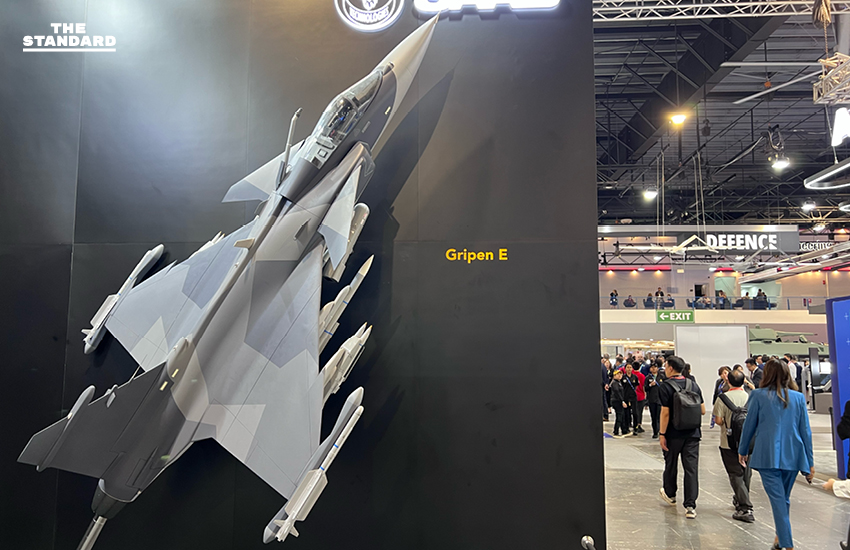 ภาพบรรยากาศงานแสดงเทคโนโลยีการบินและการป้องกันประเทศที่ Singapore Airshow 2026 พร้อมเครื่องบินรบและเฮลิคอปเตอร์จัดแสดง