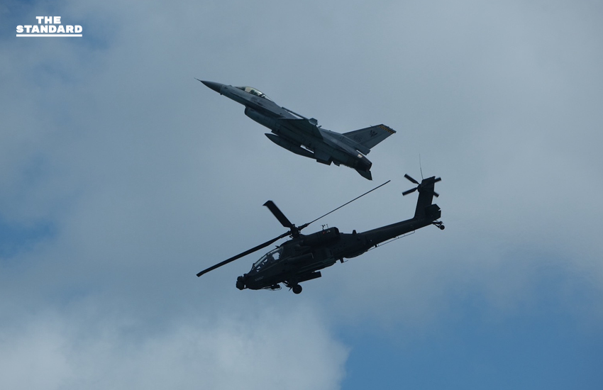 ภาพบรรยากาศเครื่องบินรบหลากหลายชาติแสดงการบินในงาน Singapore Airshow 2026 วันแรก 2