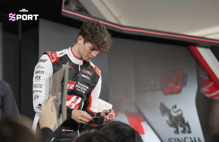 ภาพคณะผู้บริหาร สิงห์ คอร์เปอเรชั่น และ TGR HAAS F1 TEAM พร้อมนักแข่ง F1 ร่วมแถลงข่าวความร่วมมือเป็นพาร์ทเนอร์ระยะยาว เตรียมลุยศึก F1 ปี 2026-2028 4