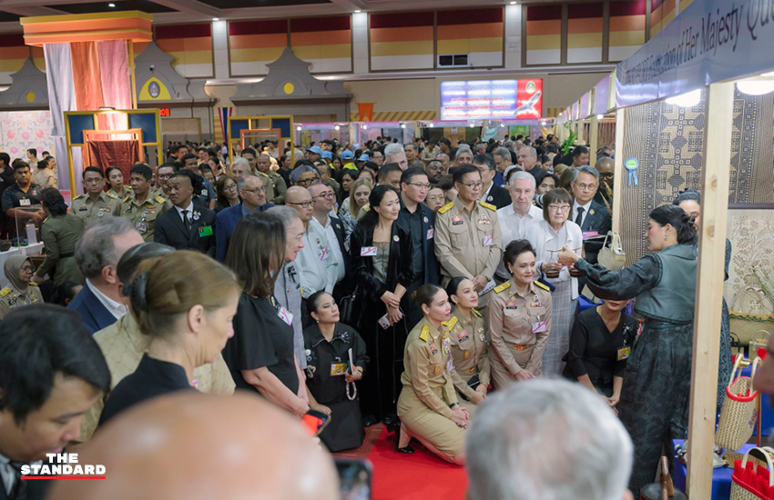 สมเด็จพระเจ้าลูกเธอ เจ้าฟ้าสิริวัณณวรี นารีรัตนราชกัญญา ทรงทอดพระเนตรงานผ้าไทยและหัตถกรรมพื้นบ้านภาคใต้ พร้อมพระราชทานผ้าลายบุปผาบรมราชินีนาถ 6
