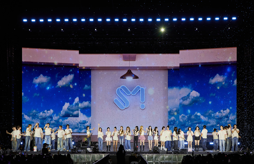 ภาพบรรยากาศคอนเสิร์ต SMTOWN LIVE IN BANGKOK ฉลอง 30 ปี SM Entertainment ที่ราชมังคลากีฬาสถาน 14