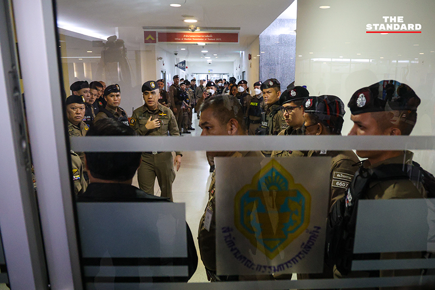 สมบัติ บุญงามอนงค์ หรือ บก.ลายจุด ยื่นหนังสือร้องเรียน กกต. ตรวจสอบปัญหาการจัดการเลือกตั้ง 2569 6