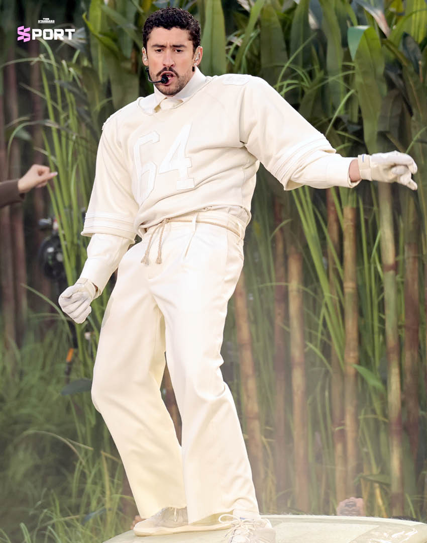 ภาพศิลปิน Bad Bunny, Ricky Martin และ Lady Gaga แสดงบนเวที Super Bowl Halftime Show ที่เต็มไปด้วยพลังและความหลากหลายทางวัฒนธรรม 1