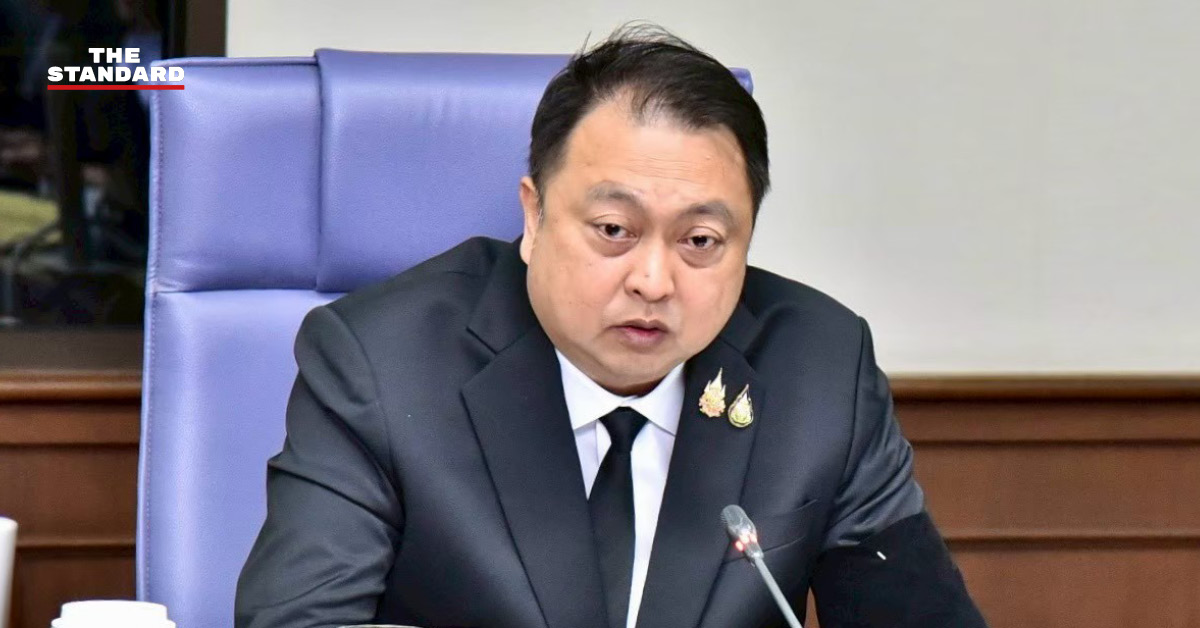 ภาพเจ้าหน้าที่ตรวจสอบคุณภาพอากาศบริเวณคลังอาวุธ ตชด.21 หลังเหตุระเบิด