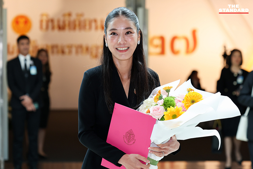 ภาพ สส.ชุดที่ 27 ทยอยเข้ารายงานตัวที่อาคารรัฐสภา โดยมี สุชาดา ซางแทนทรัพย์ สส.ชัยภูมิ พรรคภูมิใจไทย เป็นคนแรก 3