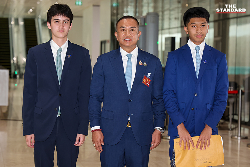 ภาพ สส.ชุดที่ 27 ทยอยเข้ารายงานตัวที่อาคารรัฐสภา โดยมี สุชาดา ซางแทนทรัพย์ สส.ชัยภูมิ พรรคภูมิใจไทย เป็นคนแรก 5