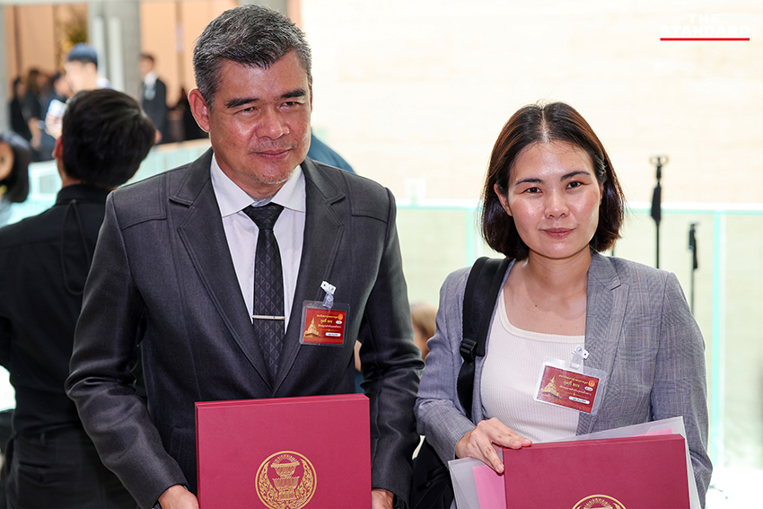 ภาพ สส.ชุดที่ 27 ทยอยเข้ารายงานตัวที่อาคารรัฐสภา โดยมี สุชาดา ซางแทนทรัพย์ สส.ชัยภูมิ พรรคภูมิใจไทย เป็นคนแรก 6