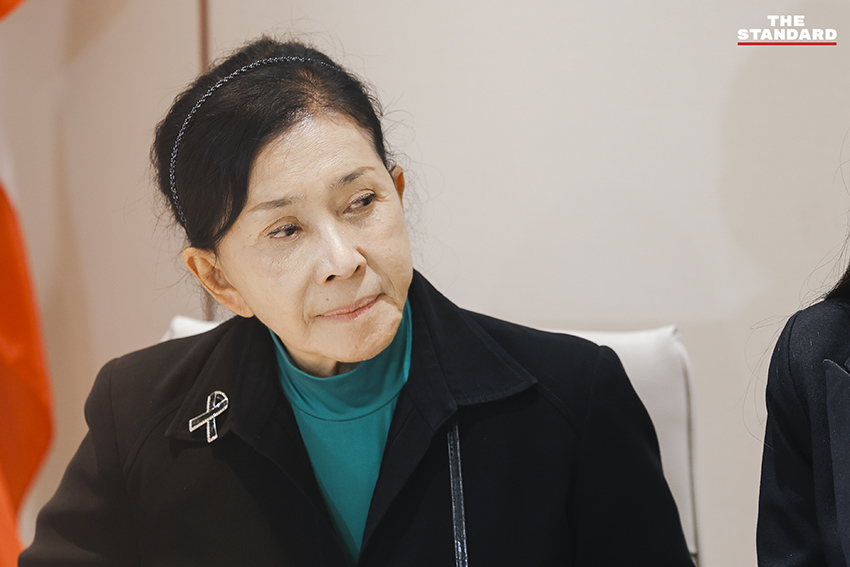 ร้อยเอก ธรรมนัส พรหมเผ่า หัวหน้าพรรคกล้าธรรม ให้สัมภาษณ์สื่อมวลชนถึงผลการเลือกตั้งและสถานการณ์การเมือง 6